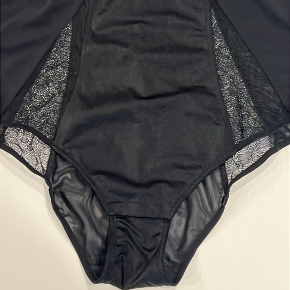 ASHLEY GRAHAM Satin & Lace Bodysuit Lingerie - Picture 5 of 12
